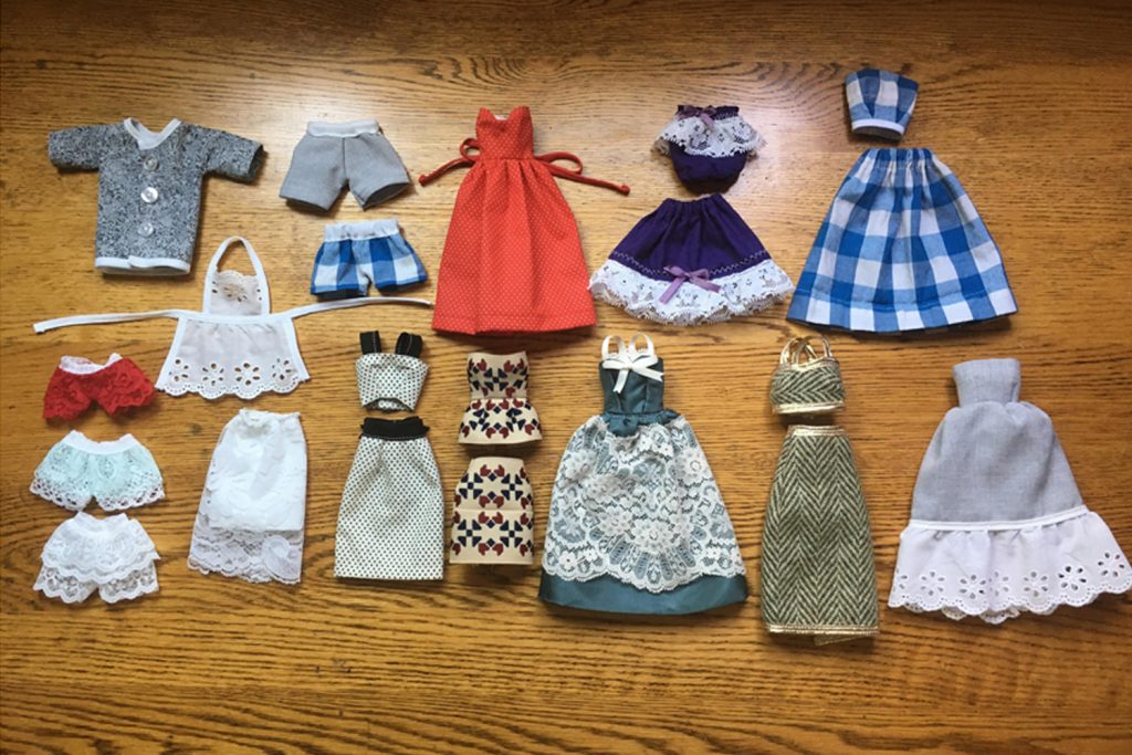 A Guide to Material Identification: Distinguishing Between Cotton and Polyester Fiber Doll Clothes插图
