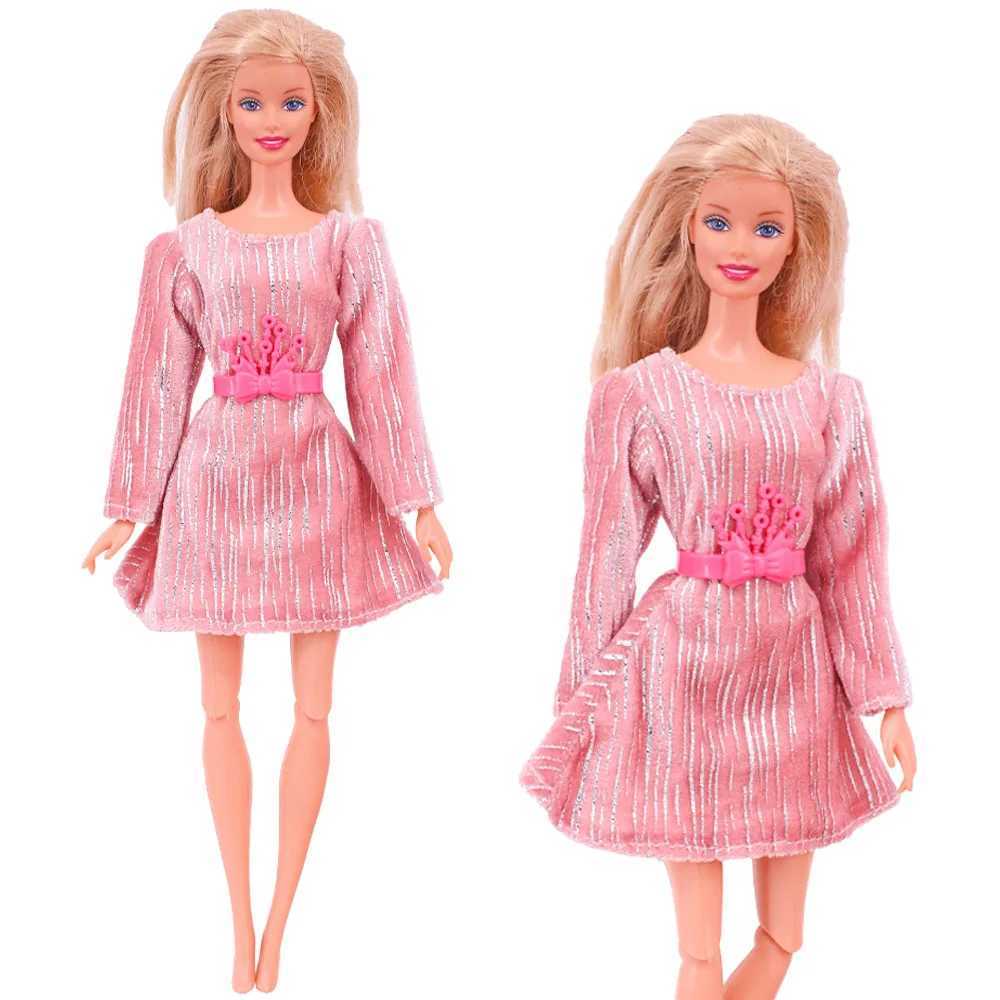 Doll Clothes: Infinite Creativity and Charm in Miniature Fashion插图1