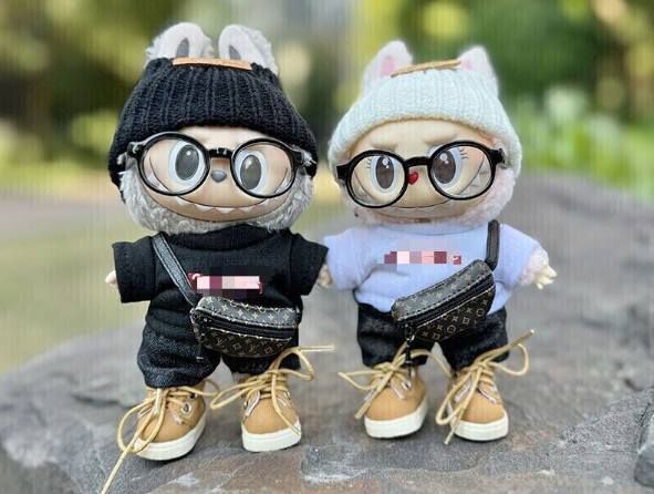 Labubu Clothes Buying Guide: How to Style Your Collectible Doll插图